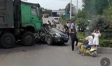 南阳交通事故最新爆料,多车连环相撞，现场情况紧急！